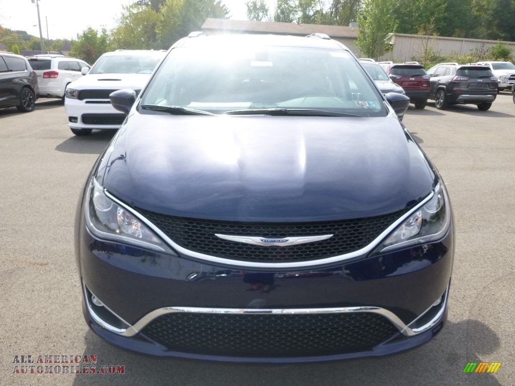 2019 Pacifica Touring Plus - Jazz Blue Pearl / Black/Alloy photo #8