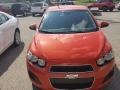 Chevrolet Sonic LS Hatch Inferno Orange Metallic photo #9