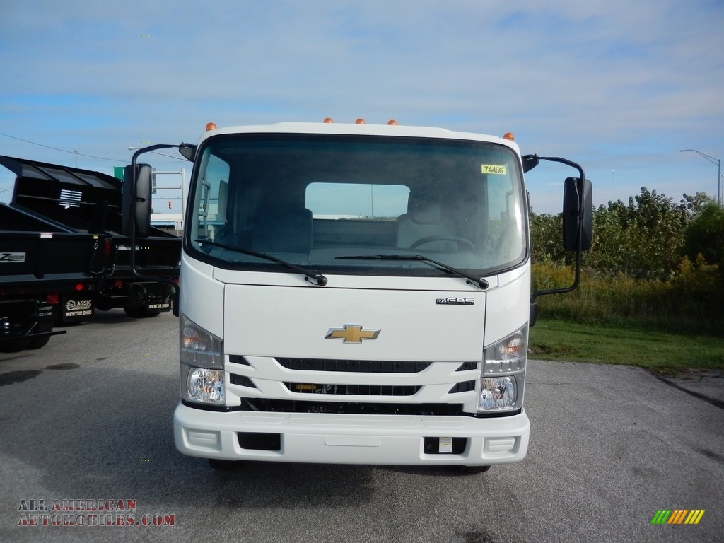 2018 Low Cab Forward 4500 Chassis - Summit White / Pewter photo #2