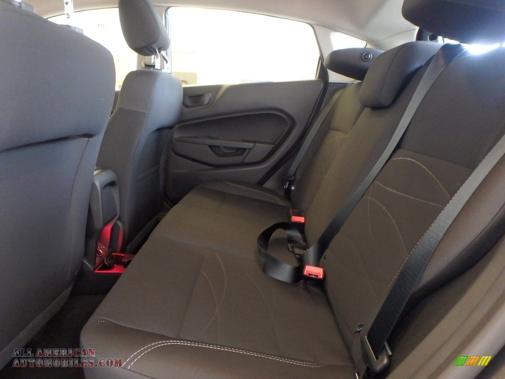2018 Fiesta SE Hatchback - Magnetic / Charcoal Black photo #7