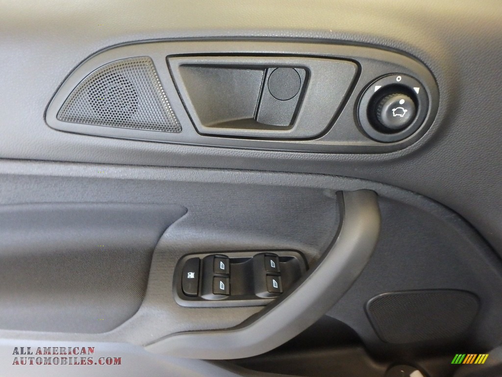 2018 Fiesta SE Hatchback - Magnetic / Charcoal Black photo #9