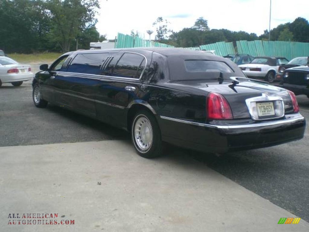 2000 Town Car Executive Limousine - Black / Light Graphite photo #7