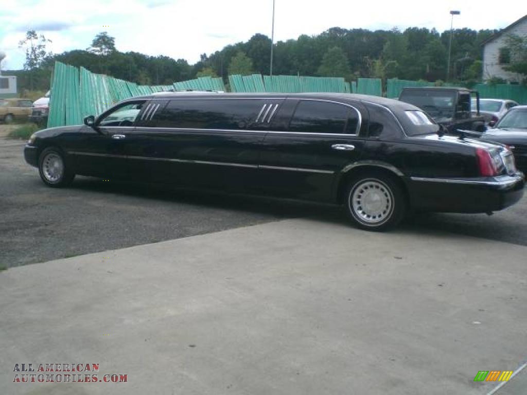 2000 Town Car Executive Limousine - Black / Light Graphite photo #8
