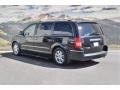 Chrysler Town & Country Limited Brilliant Black Crystal Pearlcoat photo #8