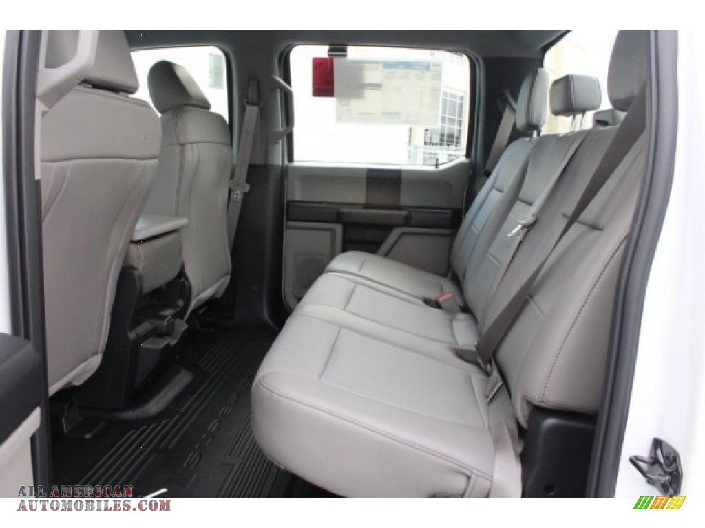 2019 F450 Super Duty XL Crew Cab 4x4 Chassis - Oxford White / Earth Gray photo #21