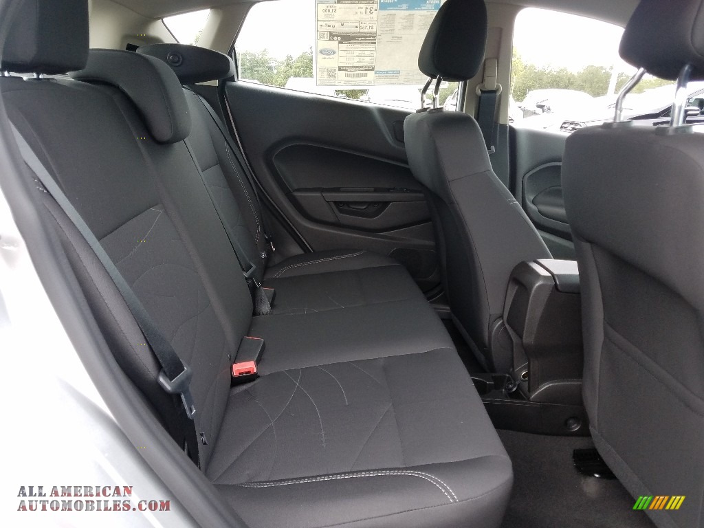 2018 Fiesta SE Hatchback - Ingot Silver / Charcoal Black photo #10