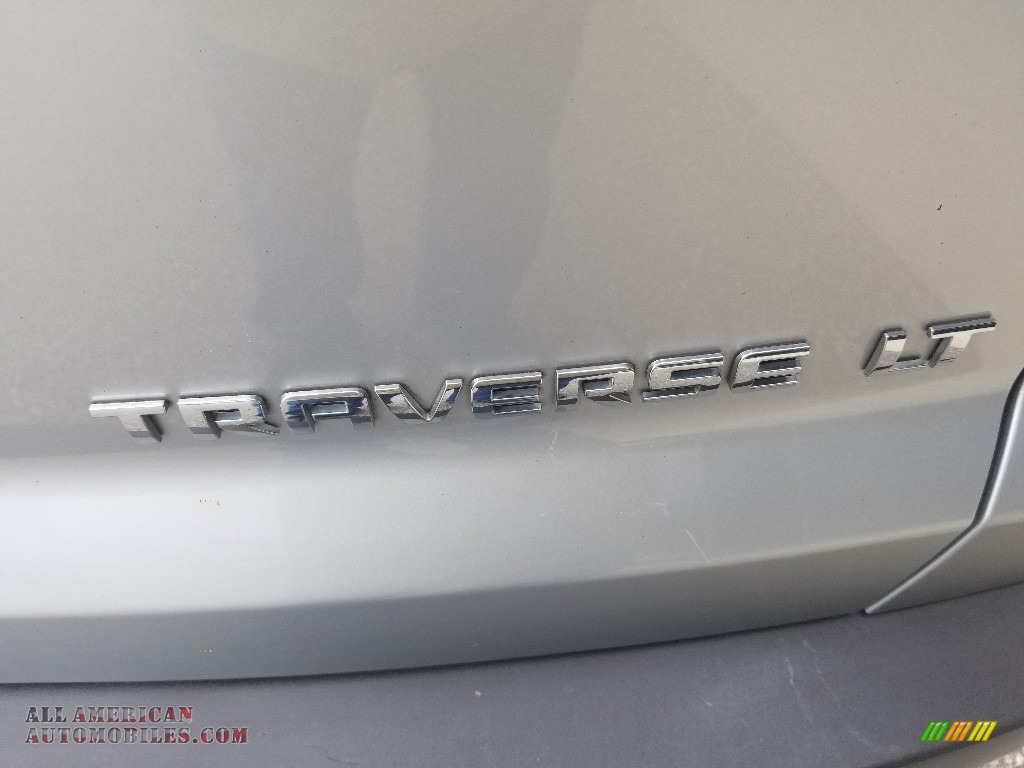 2012 Traverse LT AWD - Silver Ice Metallic / Dark Gray/Light Gray photo #16