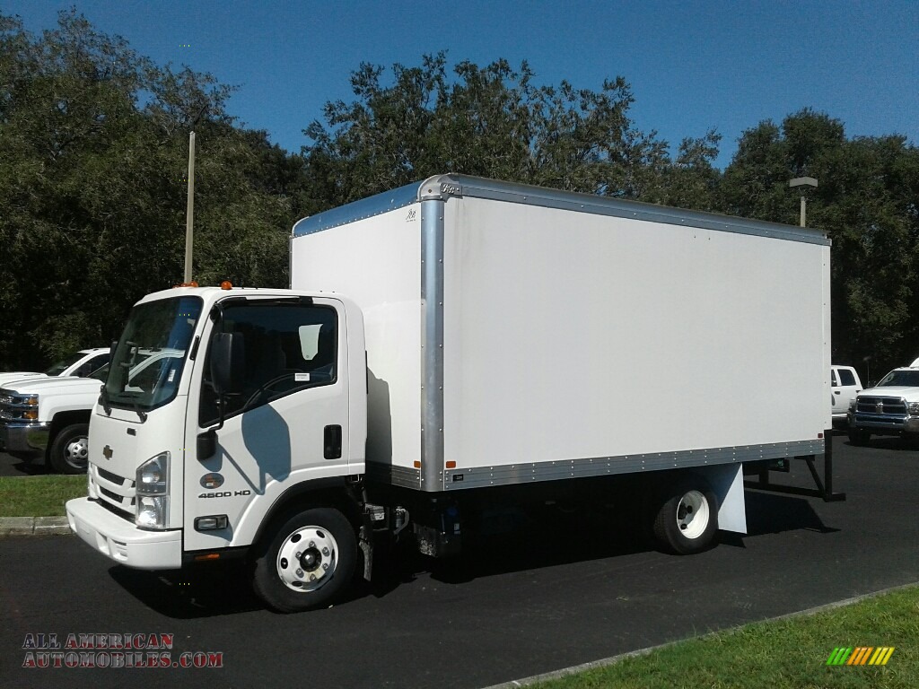 Summit White / Pewter Chevrolet Low Cab Forward 4500HD Moving Truck