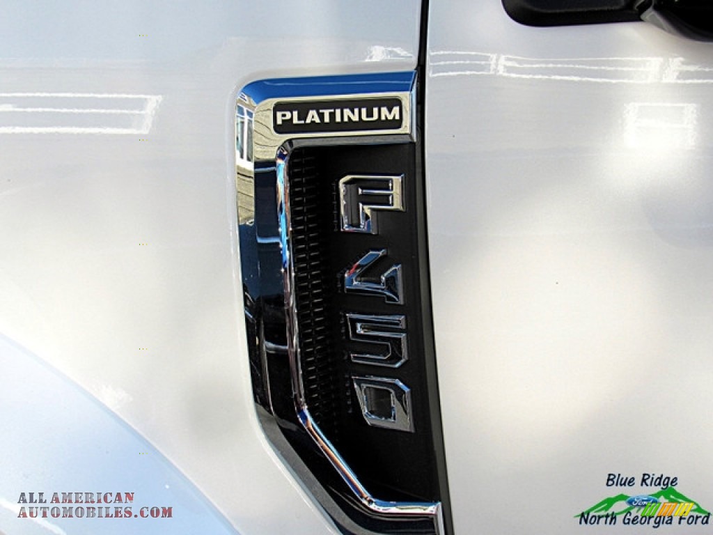 2019 F450 Super Duty Platinum Crew Cab 4x4 - White Platinum Metallic Tri-Coat / Black photo #42