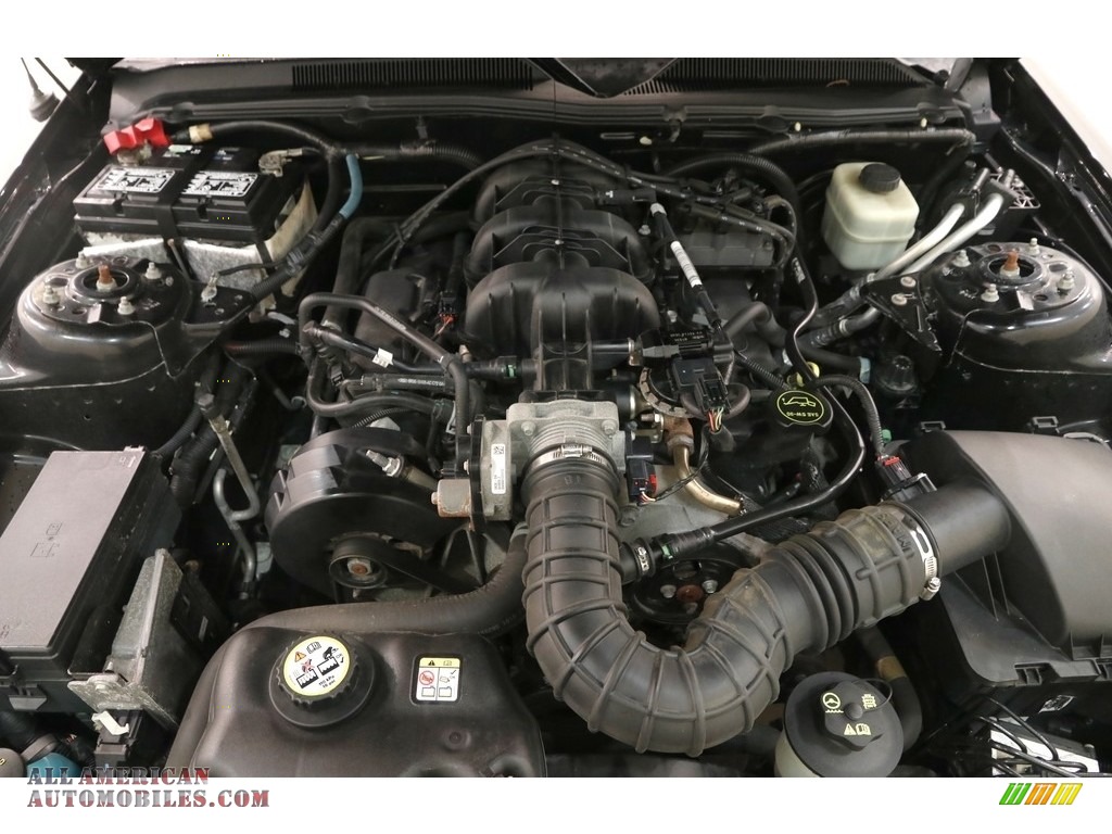 2005 Mustang V6 Deluxe Coupe - Black / Dark Charcoal photo #18