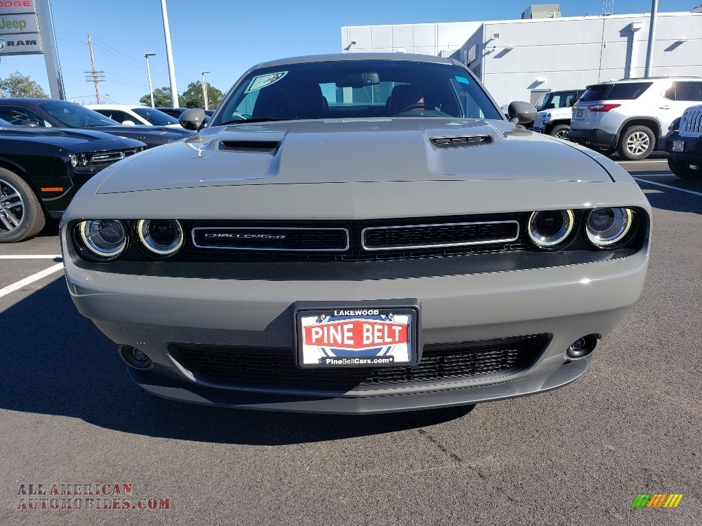 2019 Challenger SXT AWD - Destroyer Gray / Ruby Red/Black photo #2