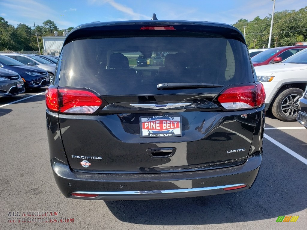 2019 Pacifica Limited - Brilliant Black Crystal Pearl / Black/Alloy photo #5