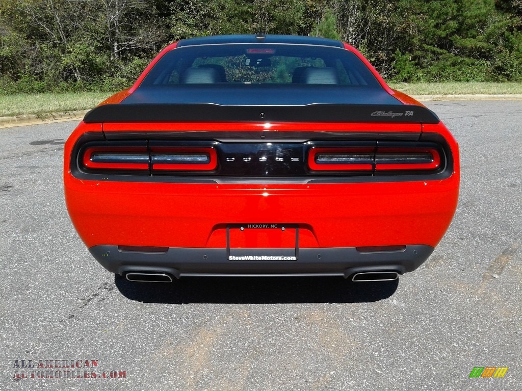 2017 Challenger T/A 392 - TorRed / Black photo #7