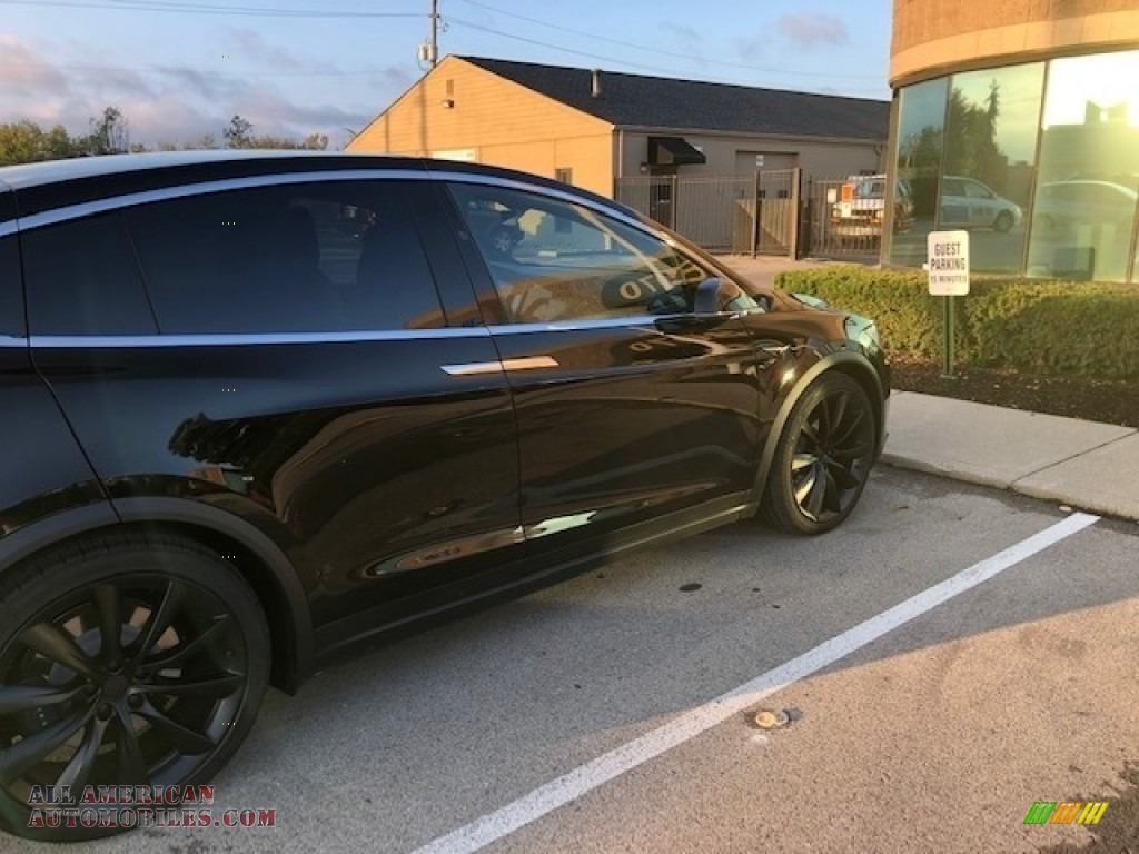 2018 Model X 100D - Solid Black / Black photo #27