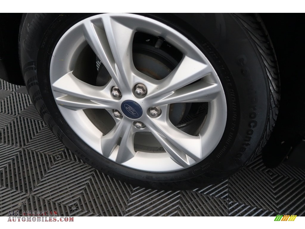 2013 Focus SE Sedan - Sterling Gray / Charcoal Black photo #28