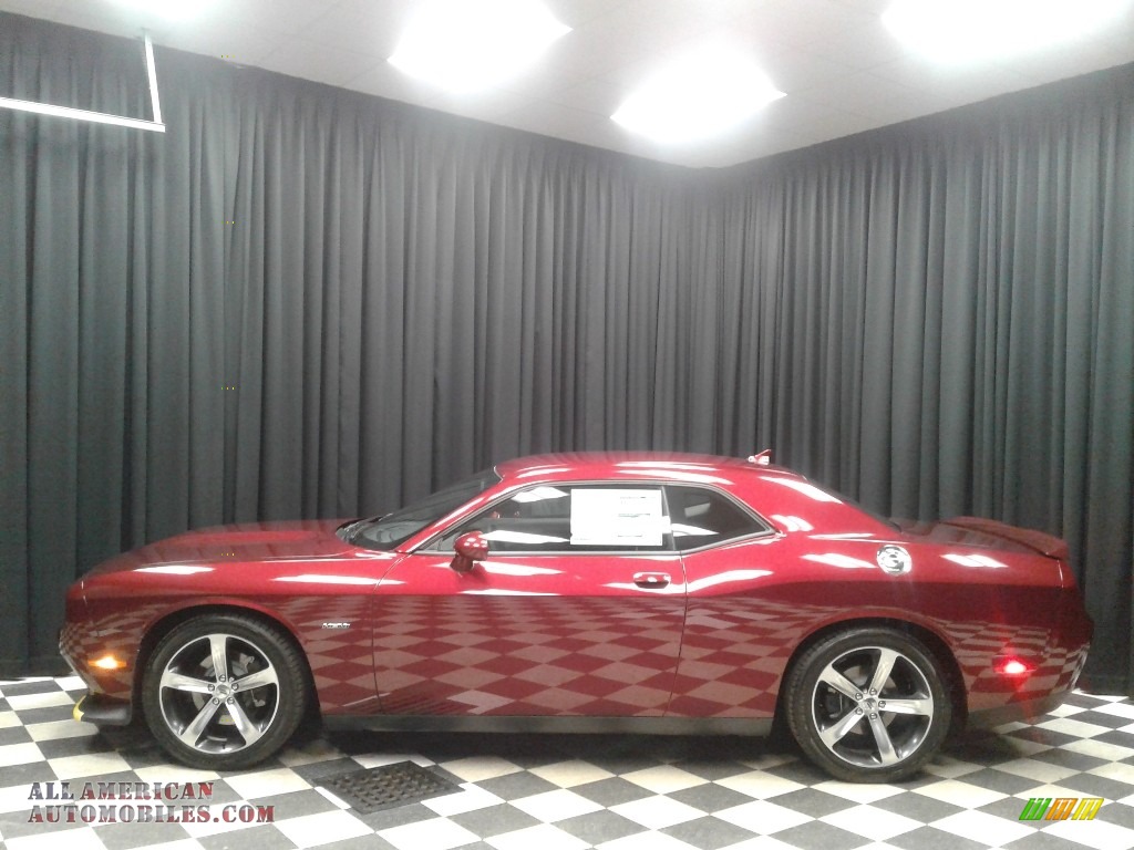 Octane Red Pearl / Black Dodge Challenger R/T