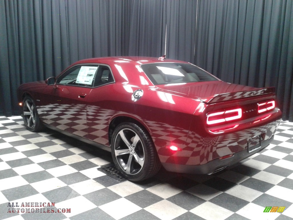 2019 Challenger R/T - Octane Red Pearl / Black photo #8