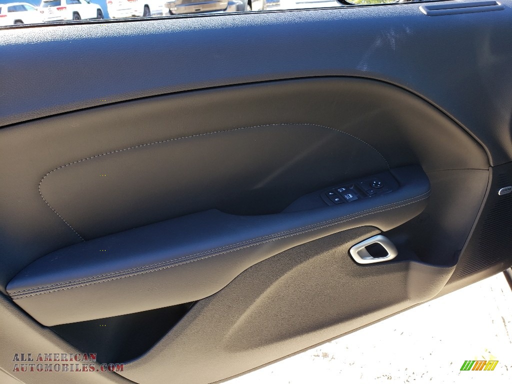 2019 Challenger GT AWD - Pitch Black / Black photo #7