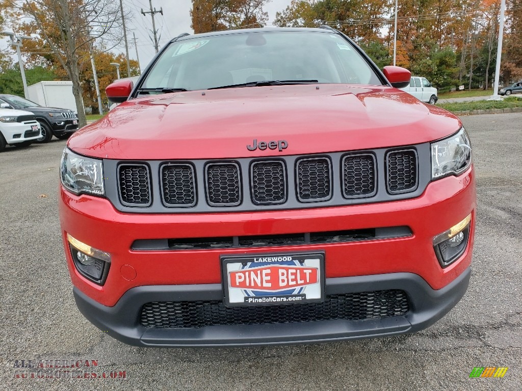 2019 Compass Altitude 4x4 - Red-Line Pearl / Black photo #2