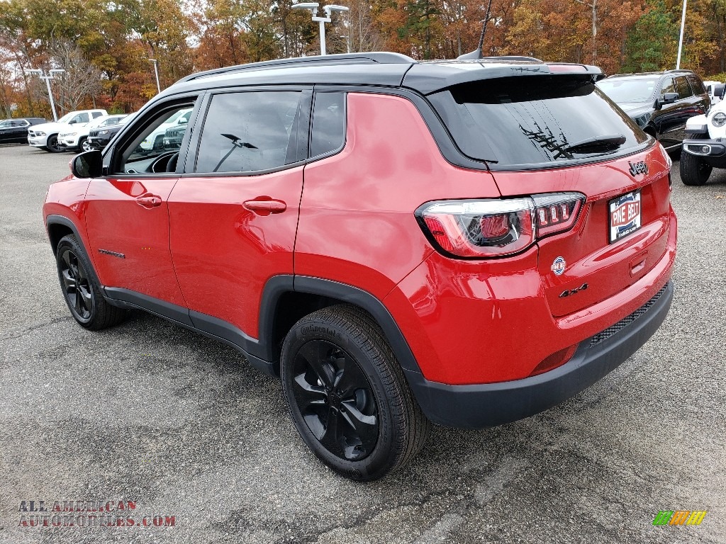 2019 Compass Altitude 4x4 - Red-Line Pearl / Black photo #4