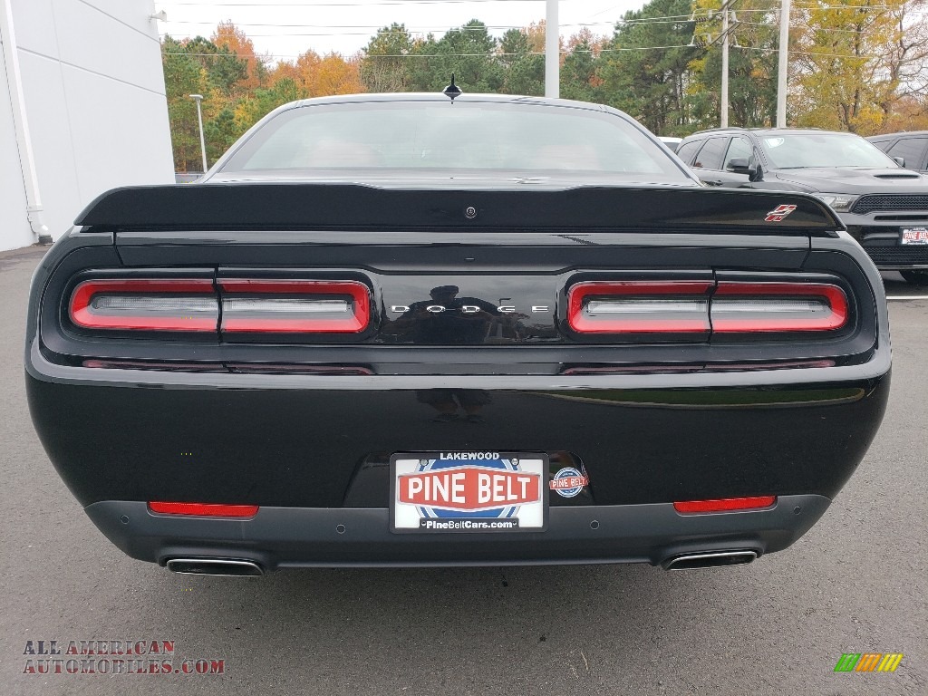 2018 Challenger GT AWD - Pitch Black / Black/Ruby Red photo #6