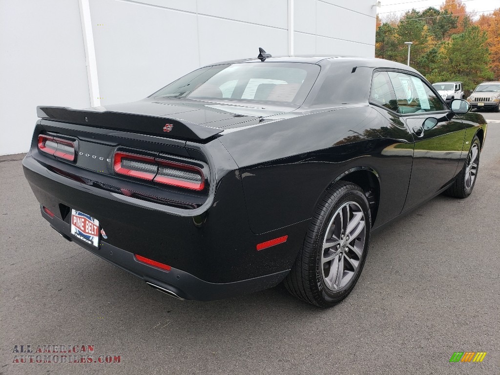 2018 Challenger GT AWD - Pitch Black / Black/Ruby Red photo #7