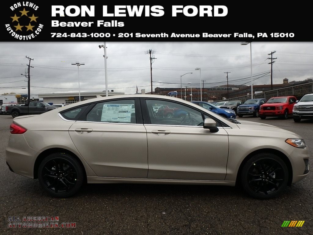 White Gold / Light Putty Ford Fusion SE AWD