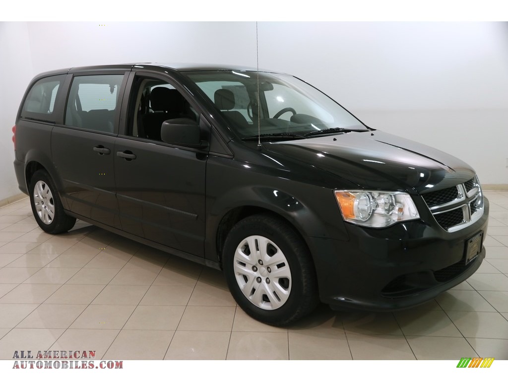 2013 Grand Caravan SE - Brilliant Black Crystal Pearl / Black/Light Graystone photo #1