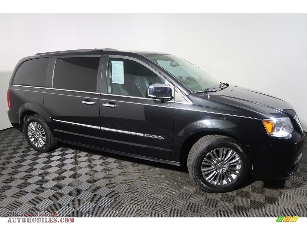 2015 Town & Country Touring-L - Brilliant Black Crystal Pearl / Black/Light Graystone photo #6
