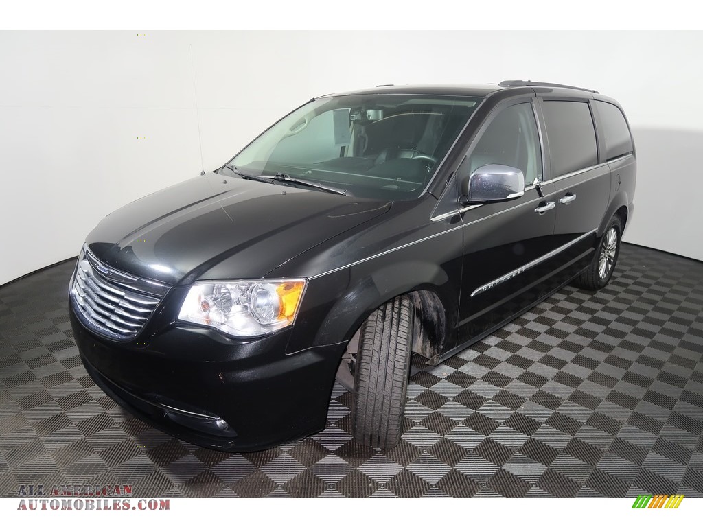 2015 Town & Country Touring-L - Brilliant Black Crystal Pearl / Black/Light Graystone photo #9