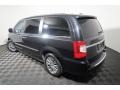 Chrysler Town & Country Touring-L Brilliant Black Crystal Pearl photo #12