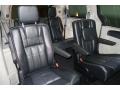 Chrysler Town & Country Touring-L Brilliant Black Crystal Pearl photo #45