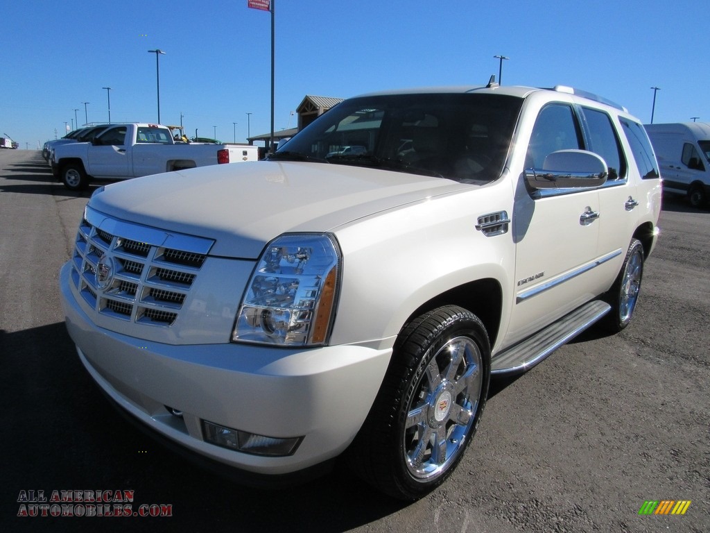 White Diamond / Cashmere/Cocoa Cadillac Escalade Luxury AWD