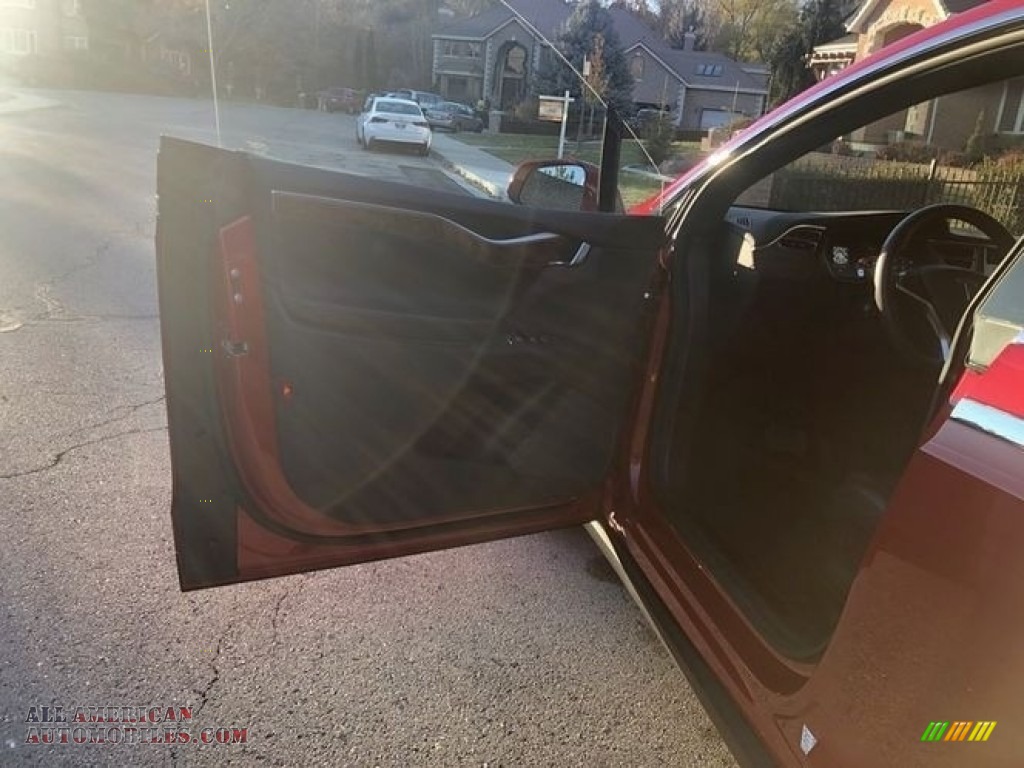 2017 Model X 75D - Red Multi-Coat / Black photo #8