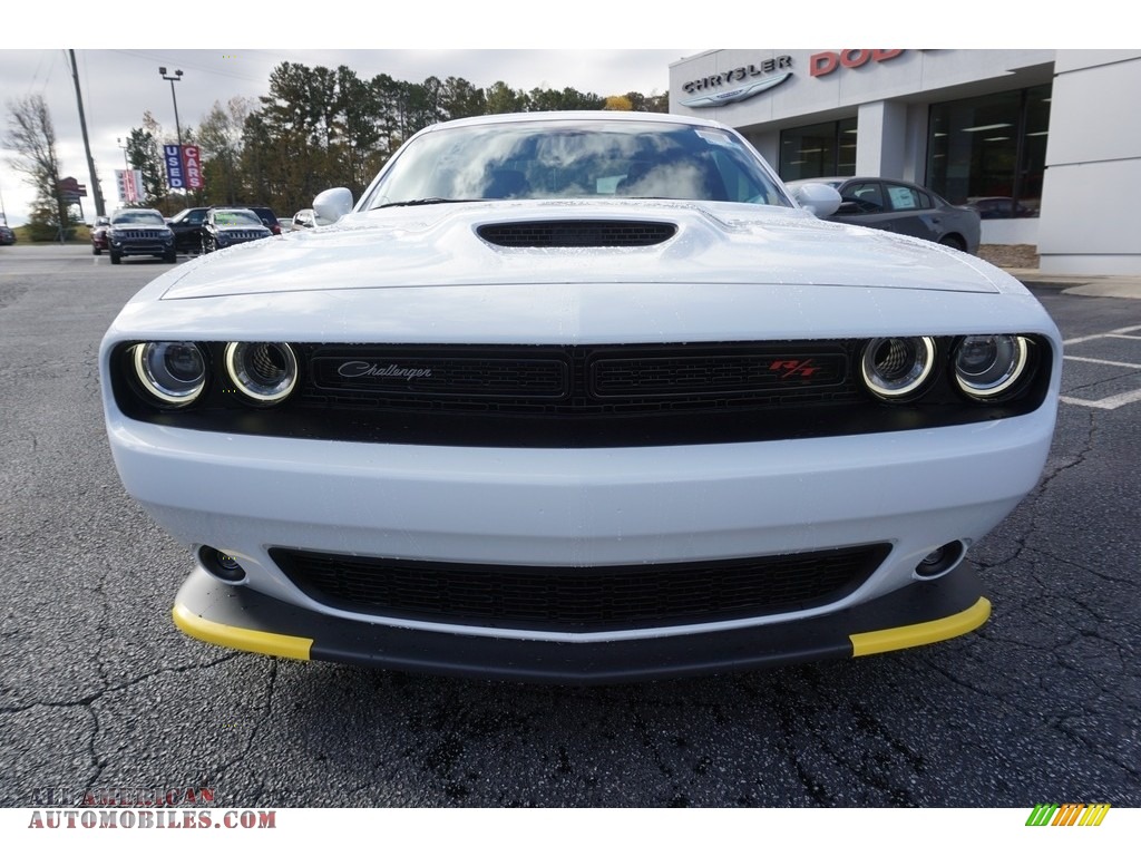 2019 Challenger R/T Scat Pack - White Knuckle / Black photo #2