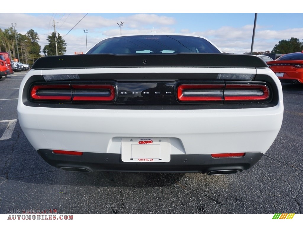 2019 Challenger R/T Scat Pack - White Knuckle / Black photo #14