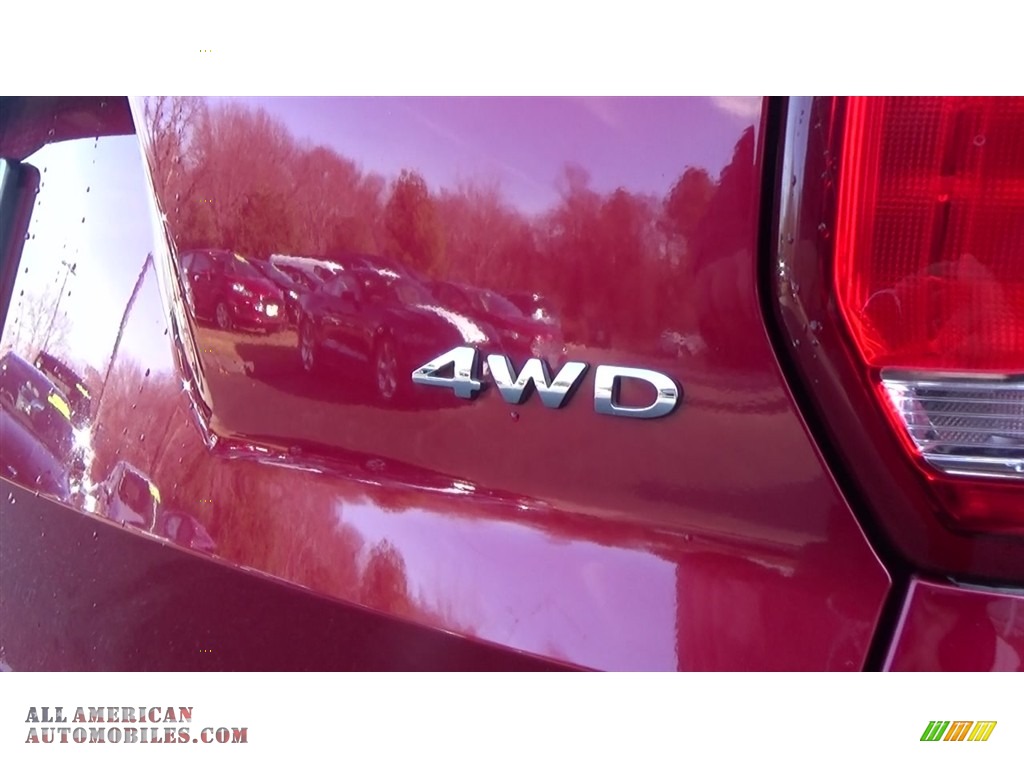 2016 Explorer XLT 4WD - Ruby Red Metallic Tri-Coat / Medium Light Camel photo #9
