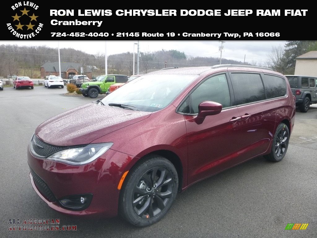 2019 Pacifica Touring Plus - Velvet Red Pearl / Black/Alloy photo #1