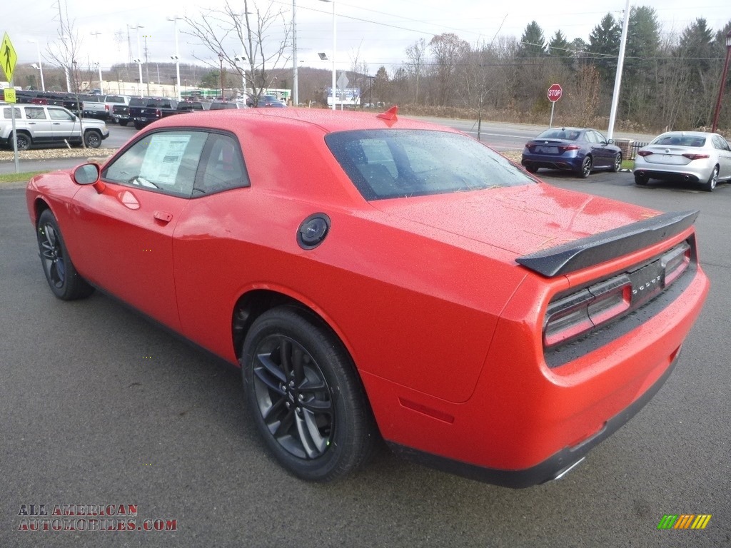 2019 Challenger GT AWD - Torred / Black photo #4