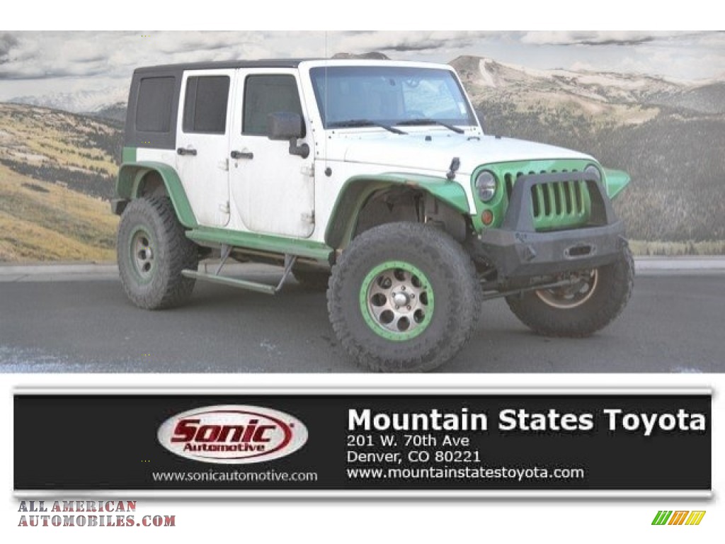 Stone White / Dark Slate Gray/Medium Slate Gray Jeep Wrangler Unlimited Sahara 4x4