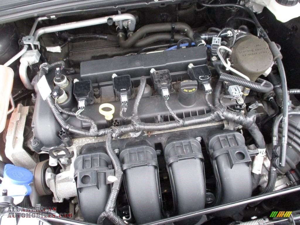 2015 Focus SE Hatchback - Magnetic Metallic / Charcoal Black photo #16