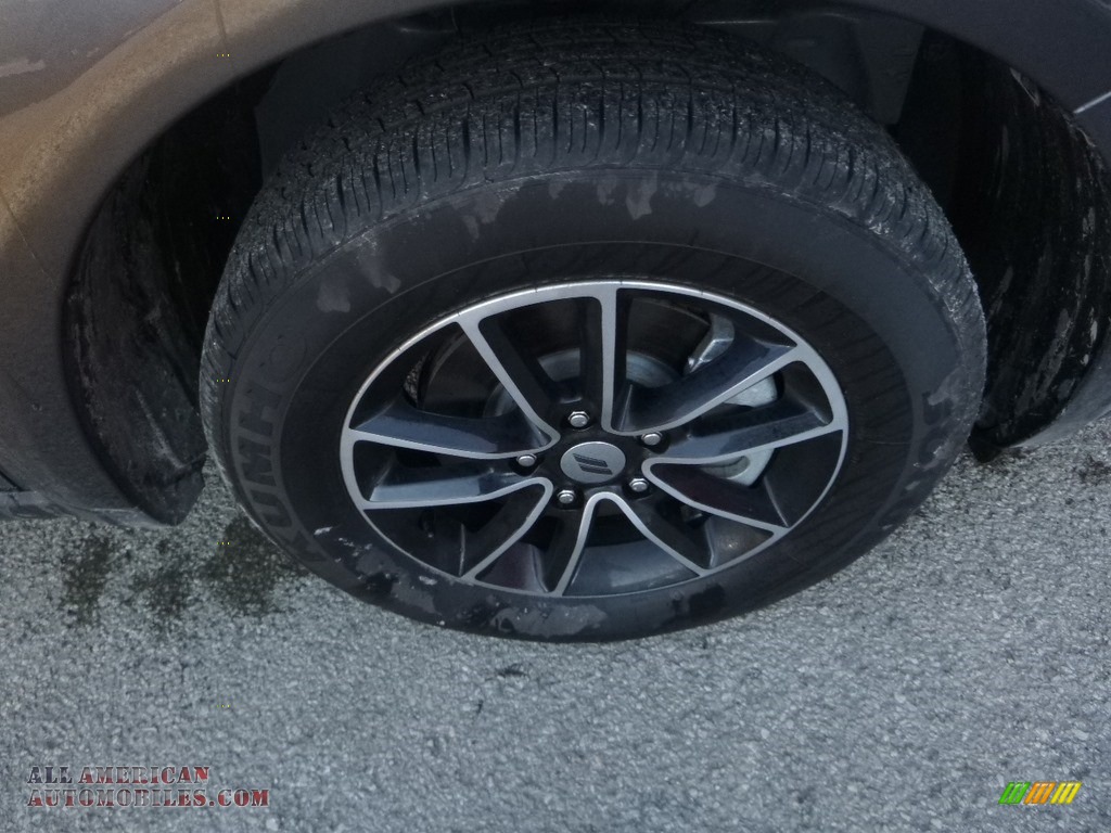 2018 Journey SE AWD - Granite Pearl / Black photo #8