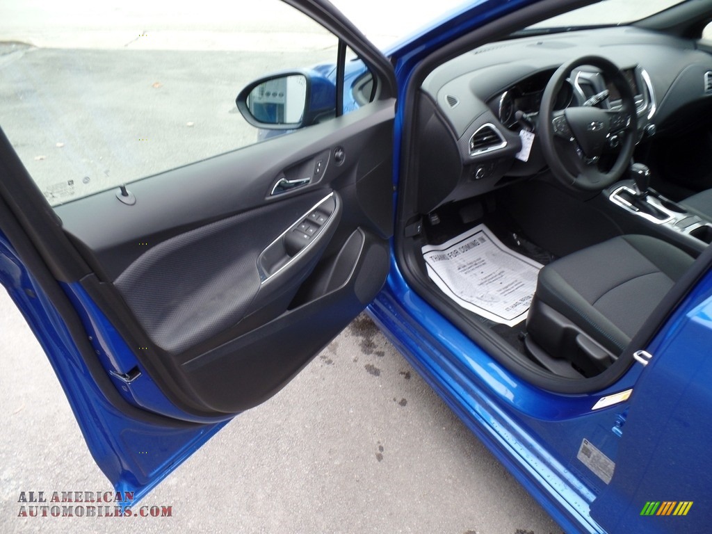 2019 Cruze LT Hatchback - Kinetic Blue Metallic / Black photo #12