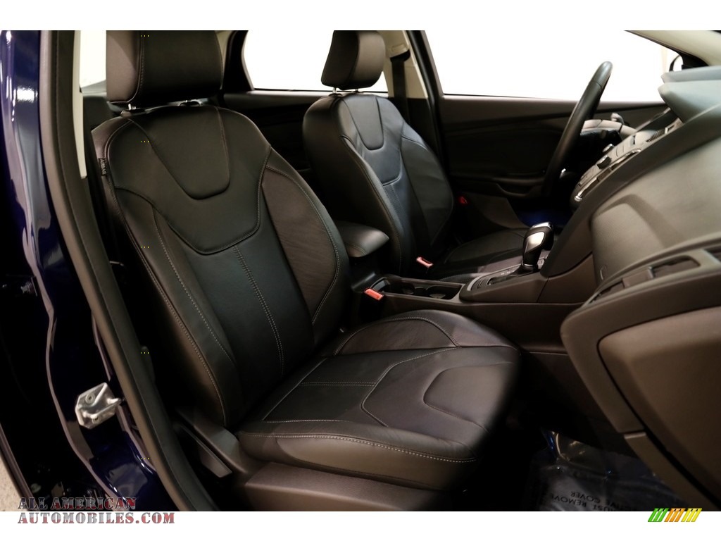2016 Focus SE Sedan - Kona Blue / Charcoal Black photo #13