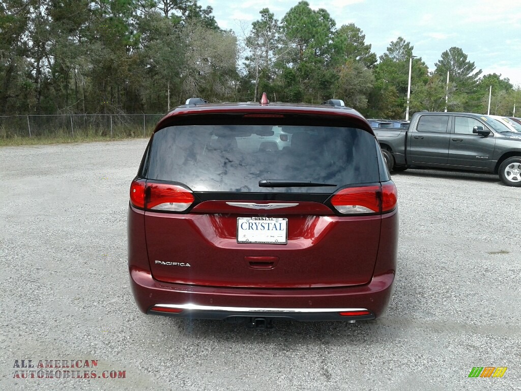 2019 Pacifica Touring L Plus - Velvet Red Pearl / Black/Alloy photo #4
