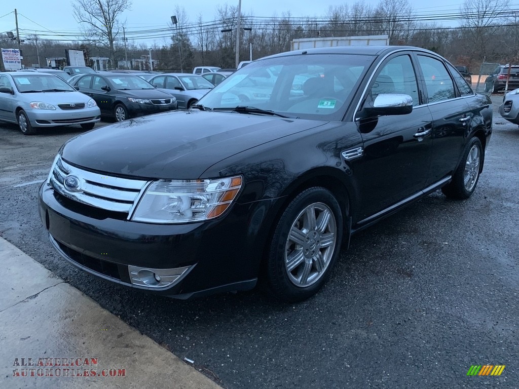 Black Clearcoat / Black Ford Taurus Limited