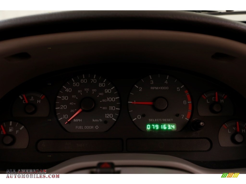 2002 Mustang V6 Convertible - Tropic Green Metallic / Medium Graphite photo #9