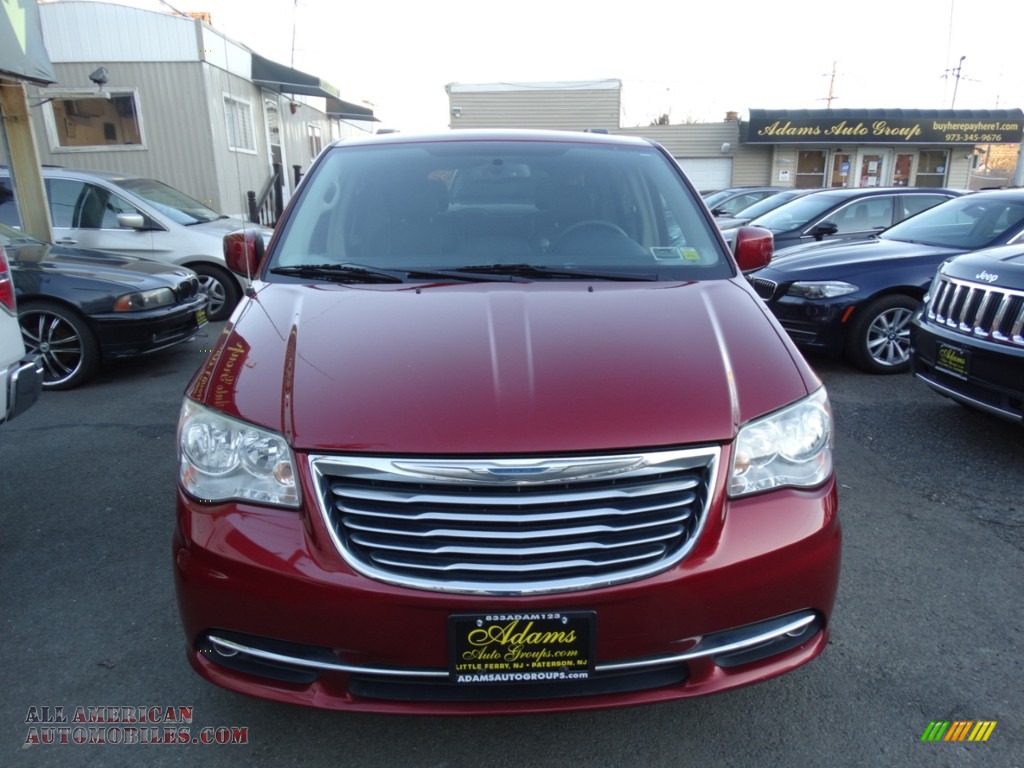 2013 Town & Country Touring - Deep Cherry Red Crystal Pearl / Black/Light Graystone photo #2