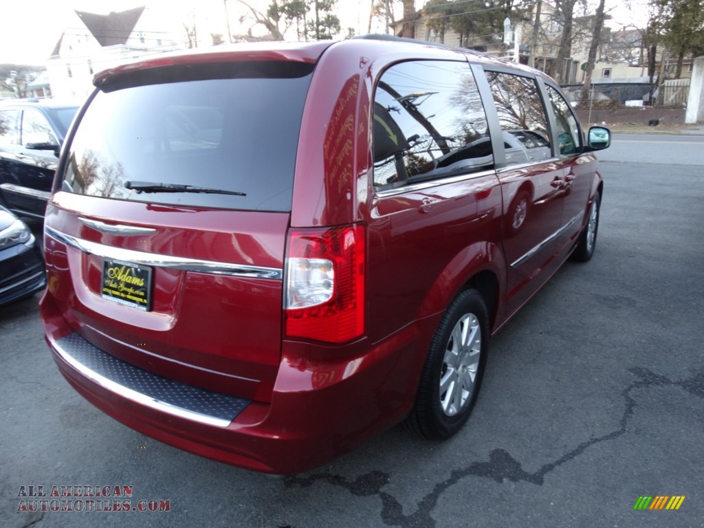 2013 Town & Country Touring - Deep Cherry Red Crystal Pearl / Black/Light Graystone photo #5