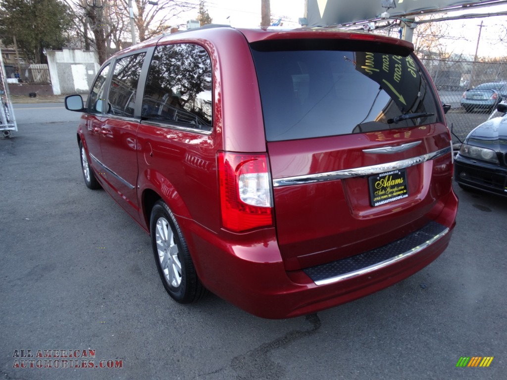 2013 Town & Country Touring - Deep Cherry Red Crystal Pearl / Black/Light Graystone photo #7
